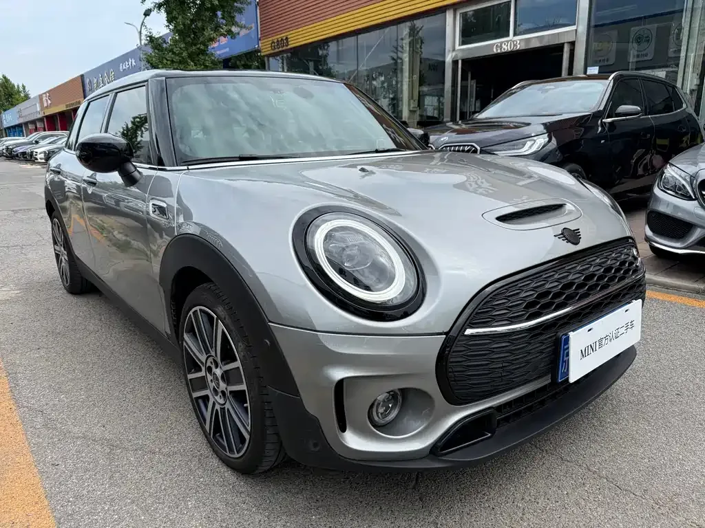 MINI Clubman — фото 1