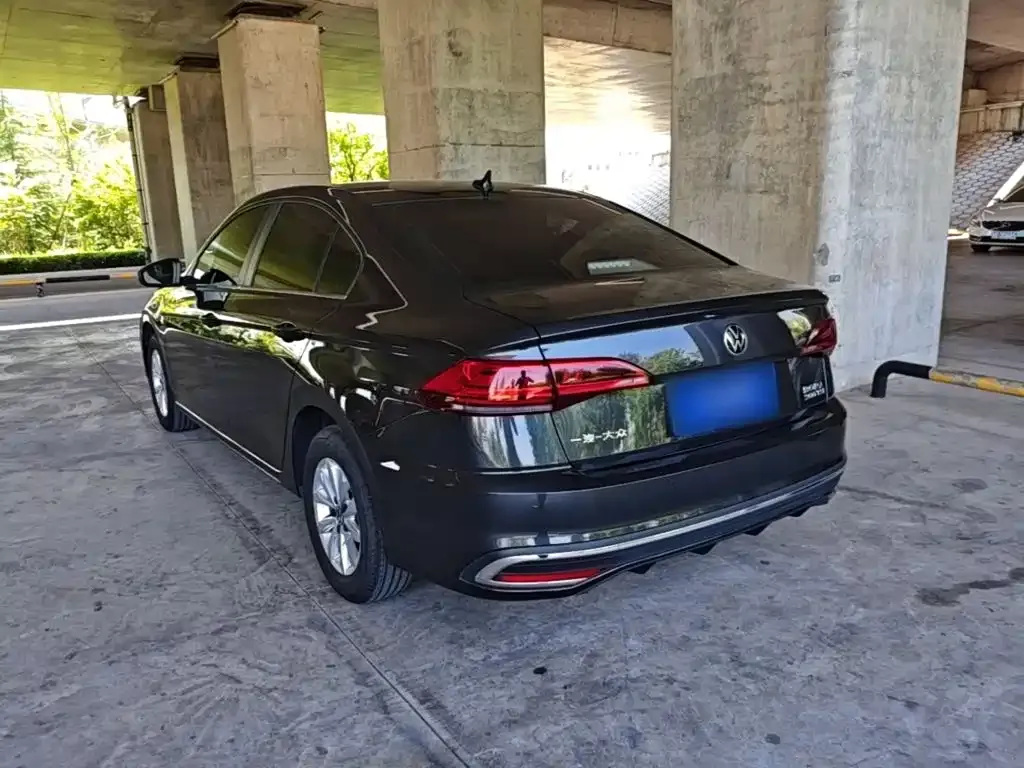Volkswagen Bora 2023 из CN, фото 6