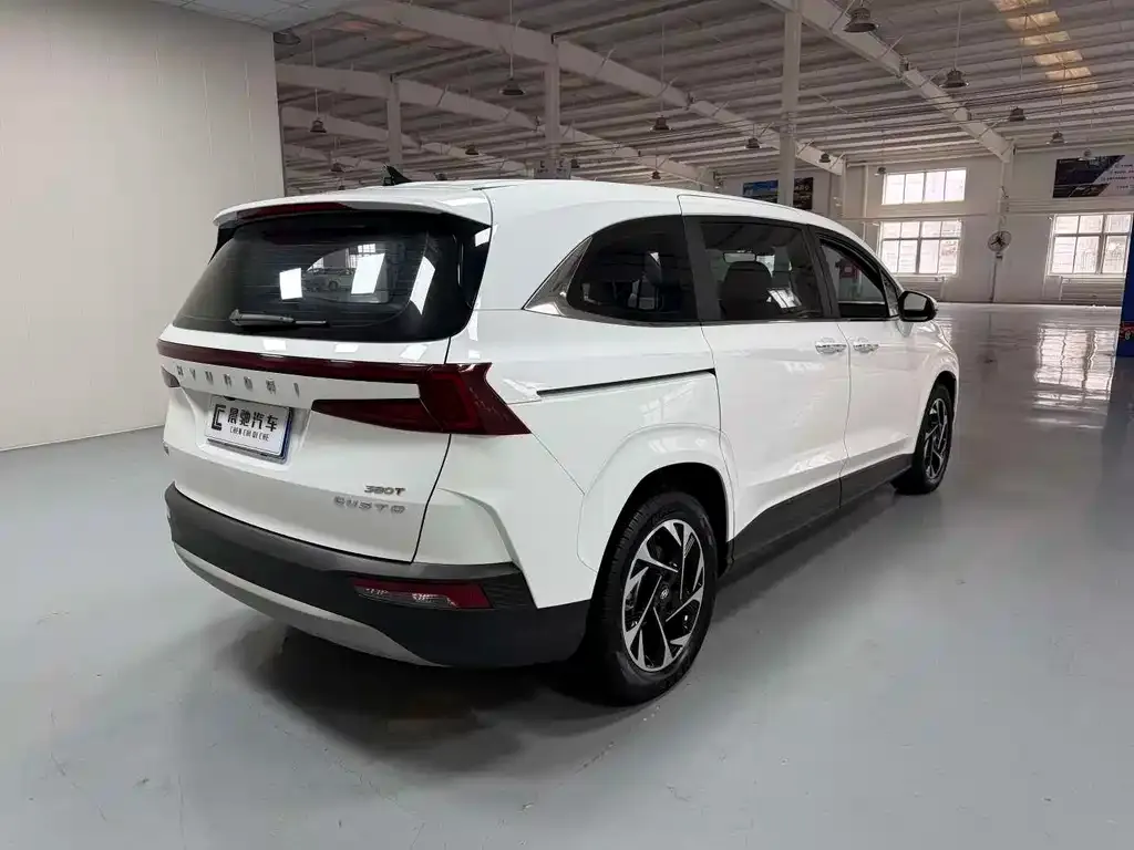 Hyundai Custo — фото 7
