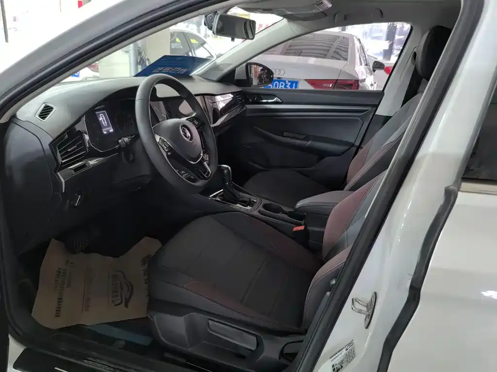 Volkswagen Bora 2022 из CN, фото 7