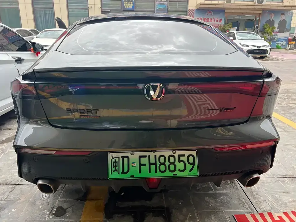 Changan UNI-V iDD — фото 9