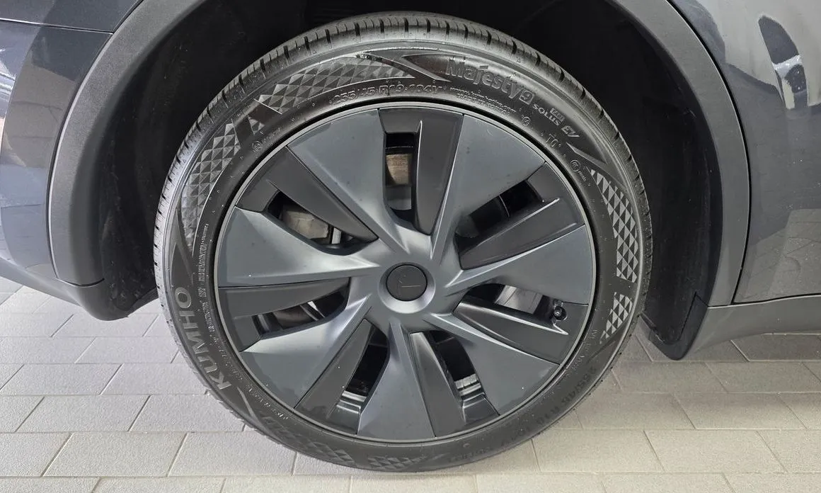 Tesla Model Y 2025 из KR, фото 6