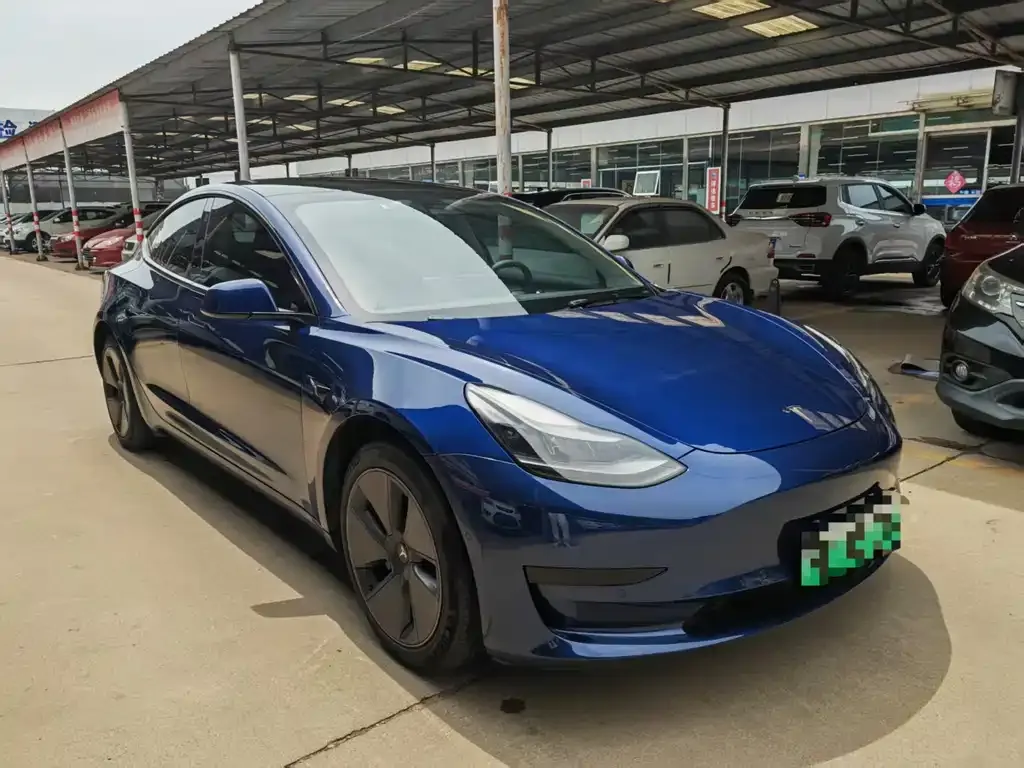 Tesla Model 3 — фото 9