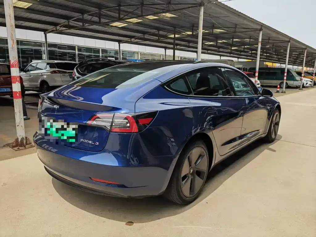 Tesla Model 3 — фото 7