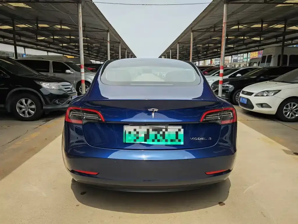 Tesla Model 3 — фото 8