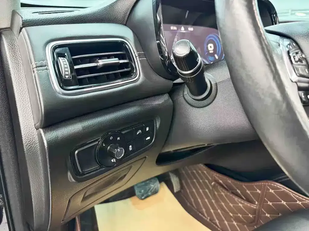 GAC Motor Trumpchi GS8 — фото 10