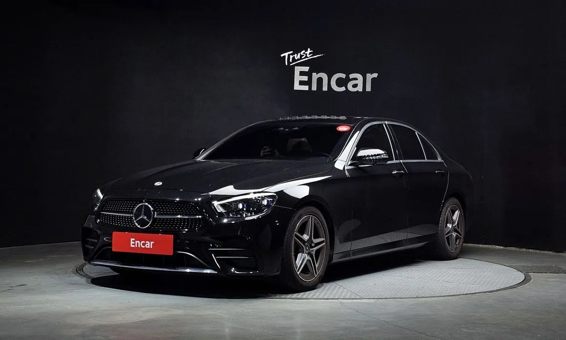 Mercedes-Benz E-Class — фото 1