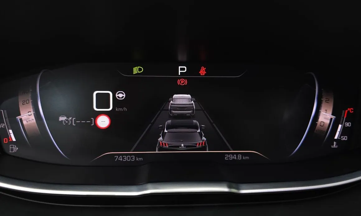 Peugeot 5008 2022 из KR, фото 2