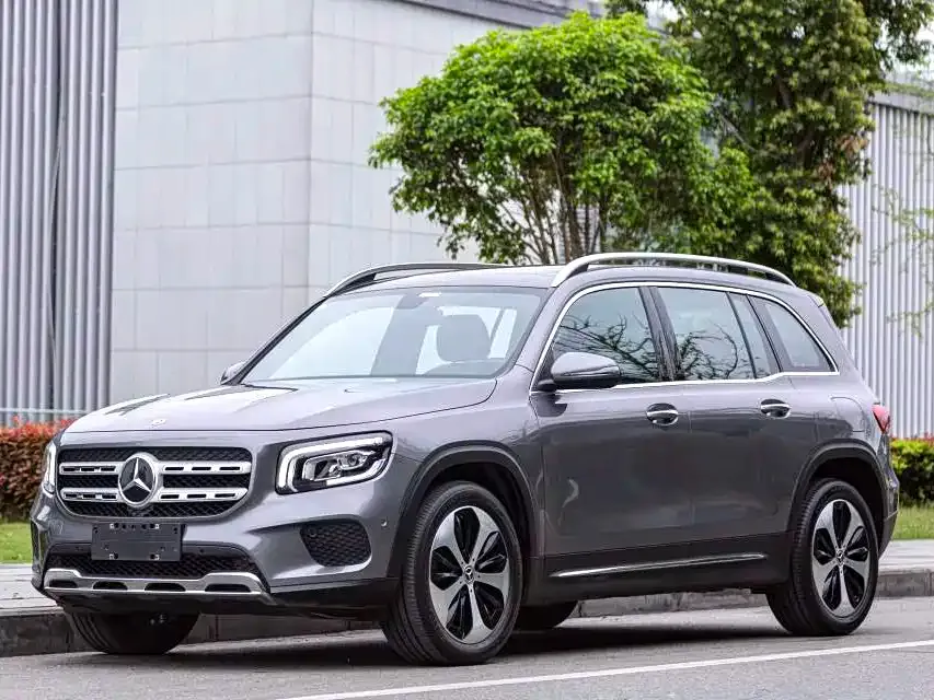 Mercedes-Benz GLB — фото 1