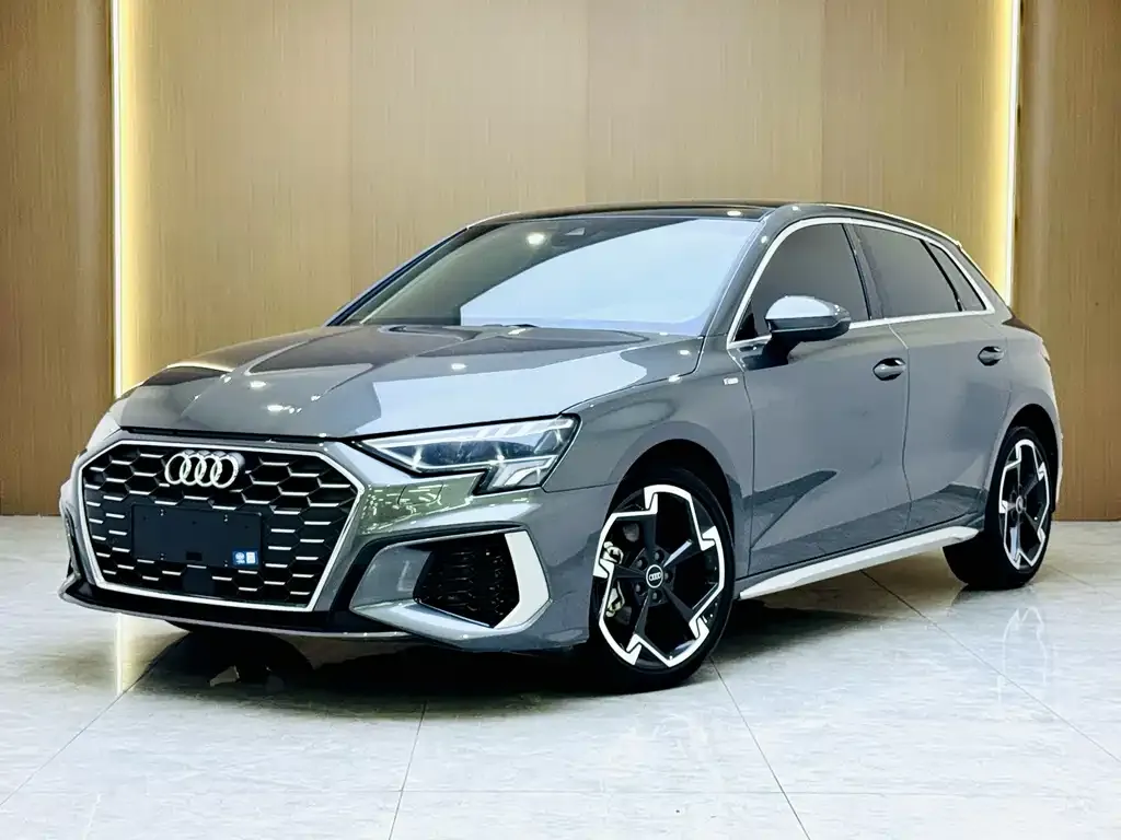 Audi A3 — фото 1