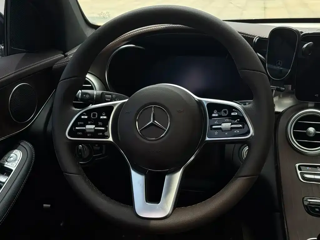 Mercedes-Benz GLC — фото 2