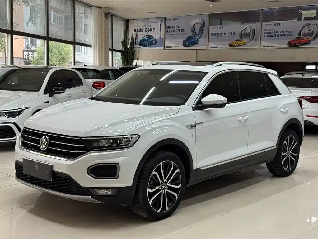 Volkswagen T-Roc — фото 1