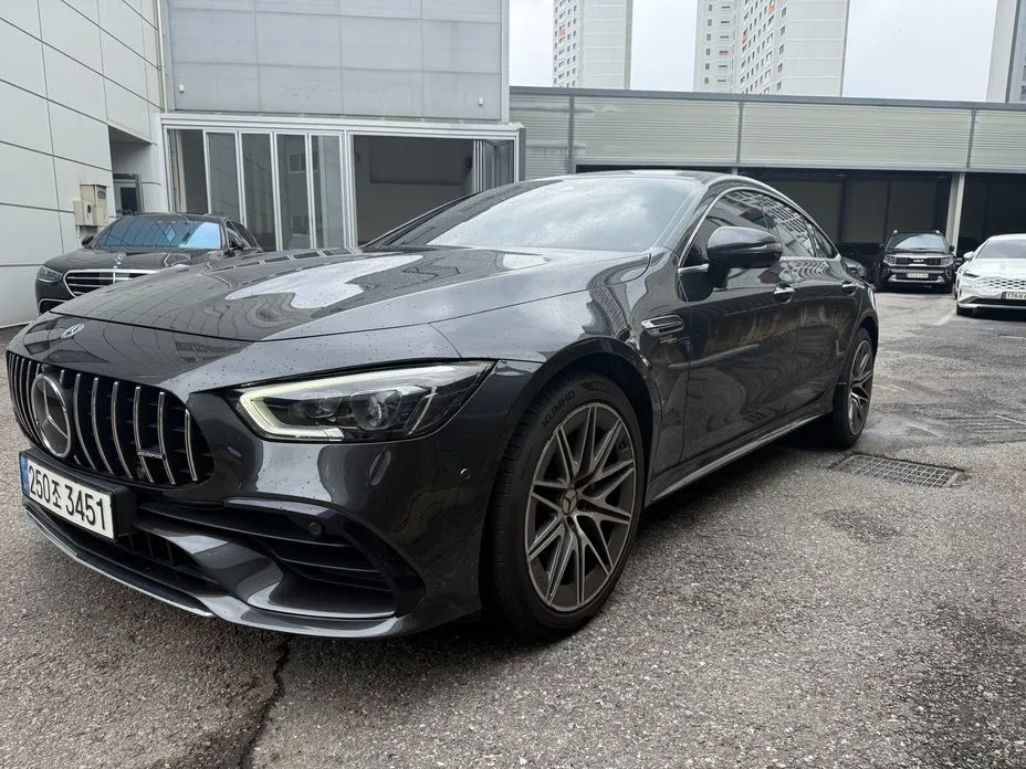 Mercedes-Benz AMG GT — фото 1