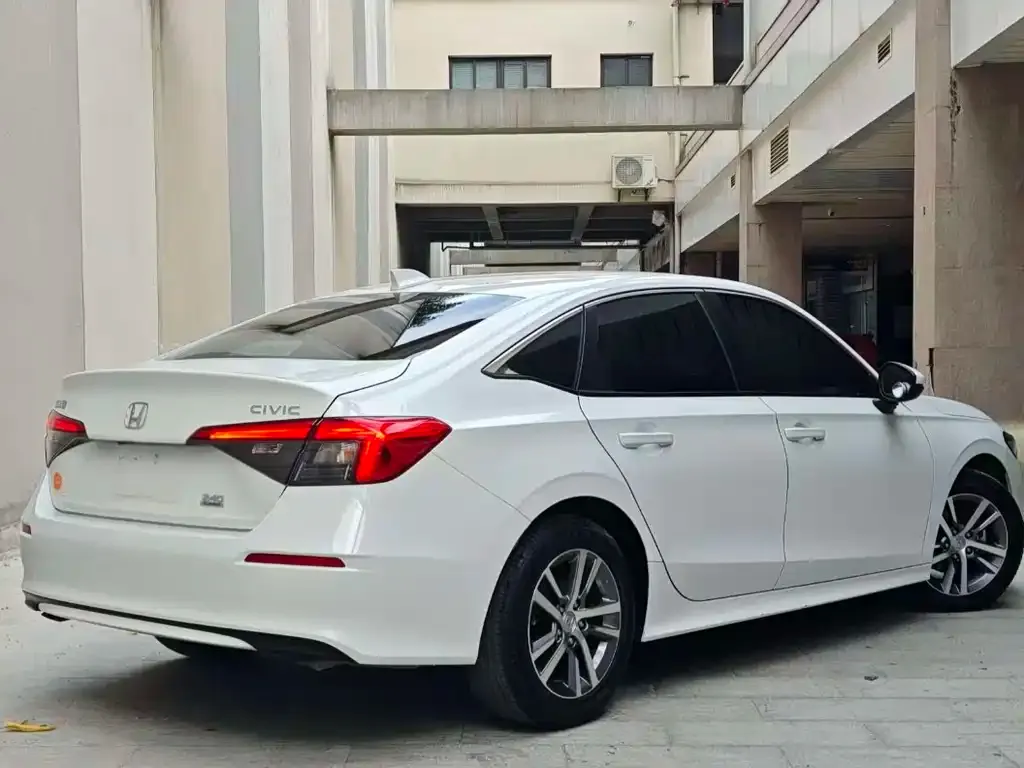 Honda Civic — фото 5
