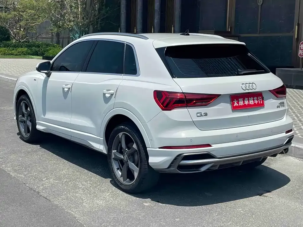 Audi Q3 2021 из CN, фото 7