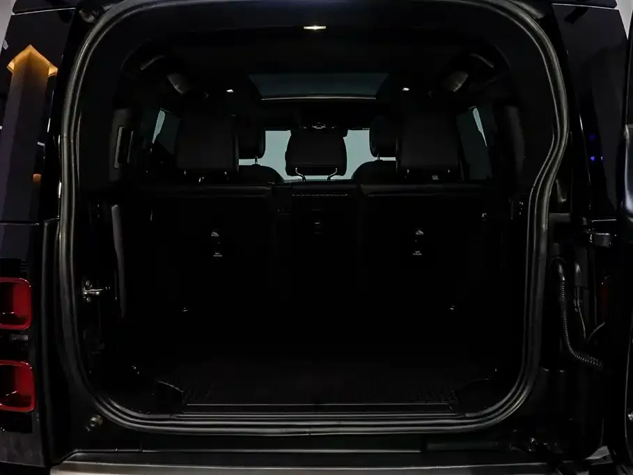 Land Rover Defender — фото 10