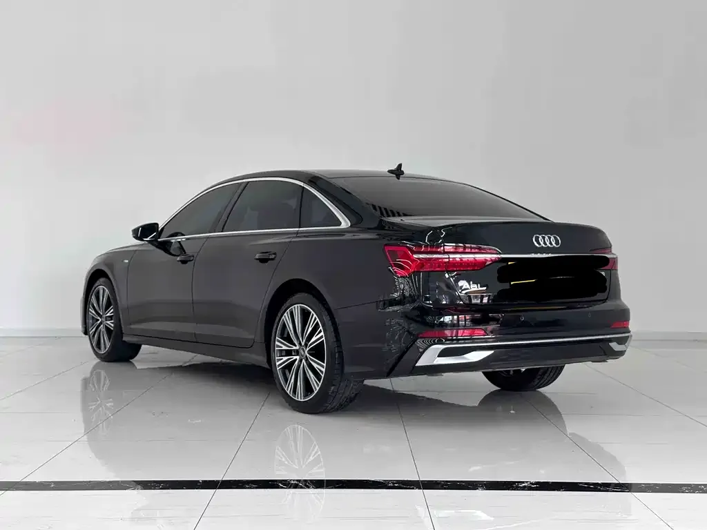 Audi A6L — фото 2