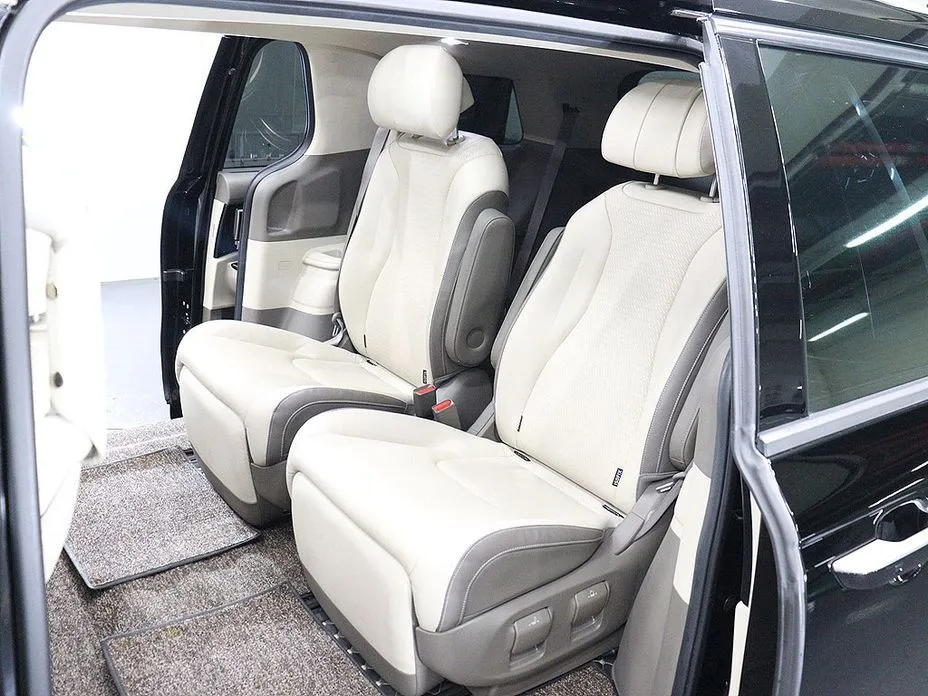 Kia Carnival — фото 3
