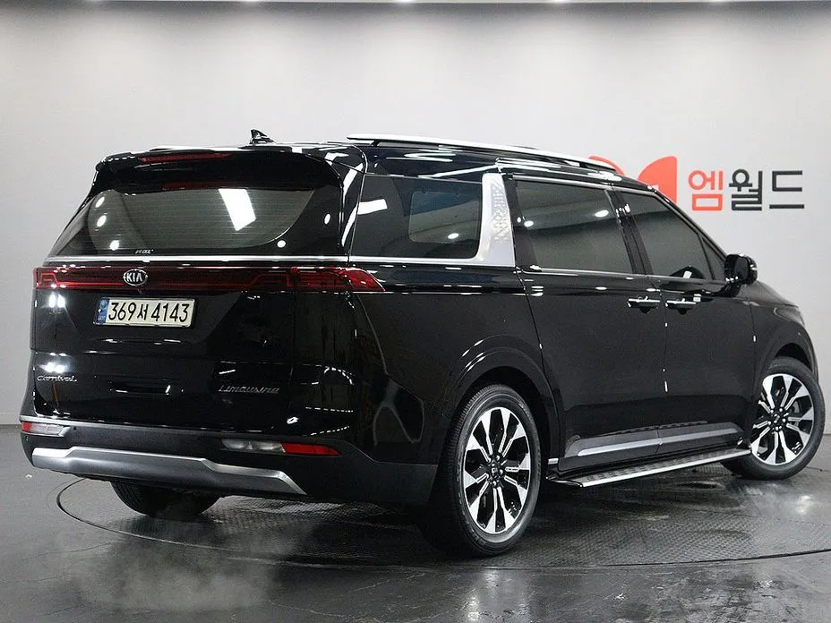 Kia Carnival — фото 10