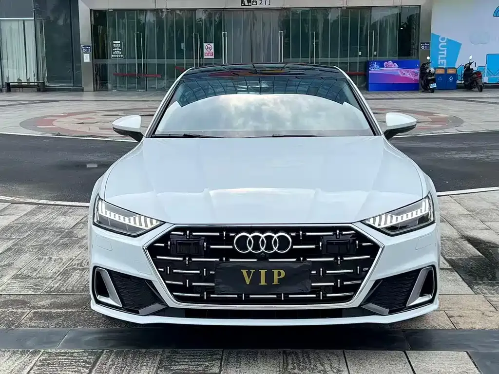 Audi A7L — фото 6