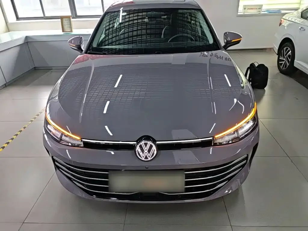 Volkswagen Passat — фото 10