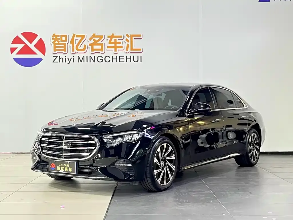 Mercedes-Benz E-Class — фото 1