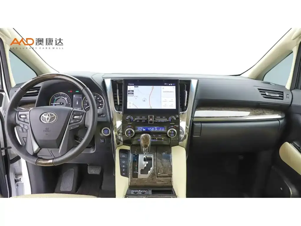 Toyota Alphard — фото 7