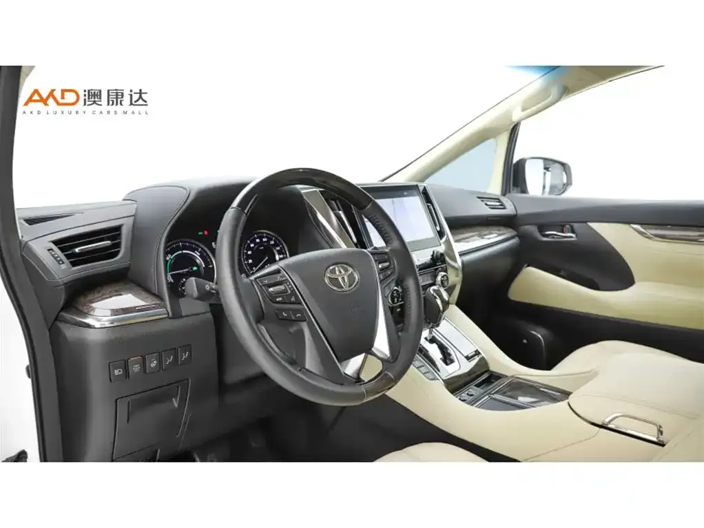Toyota Alphard — фото 4