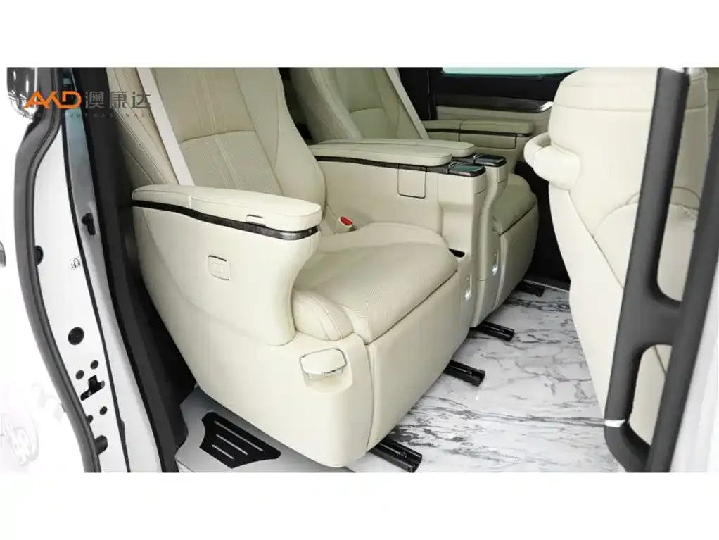 Toyota Alphard — фото 10
