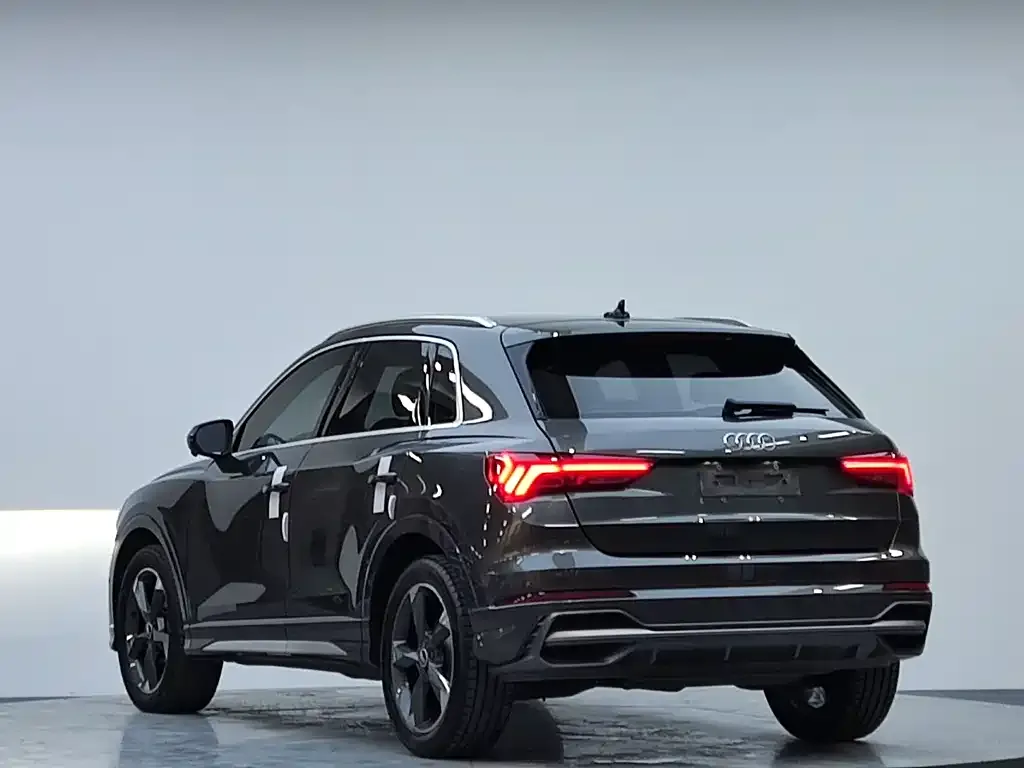 Audi Q3 — фото 3