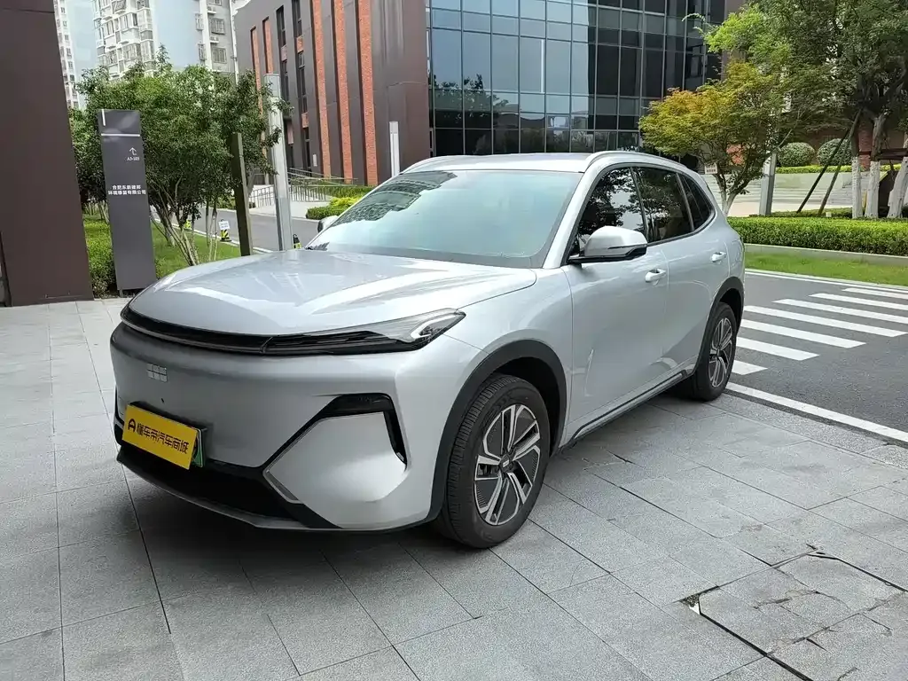 Geely Galaxy Xingjian 7 — фото 1