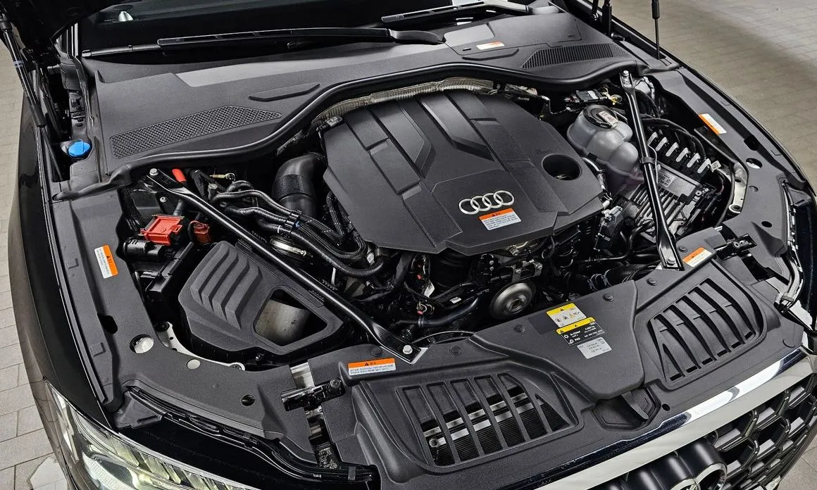 Audi A8 — фото 6