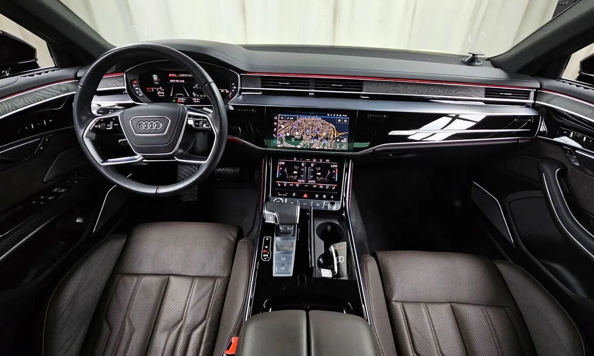 Audi A8 — фото 8