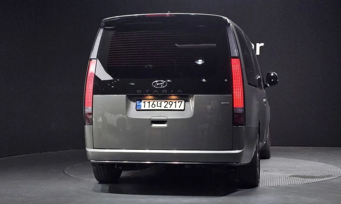 Hyundai Staria 2023 из KR, фото 9