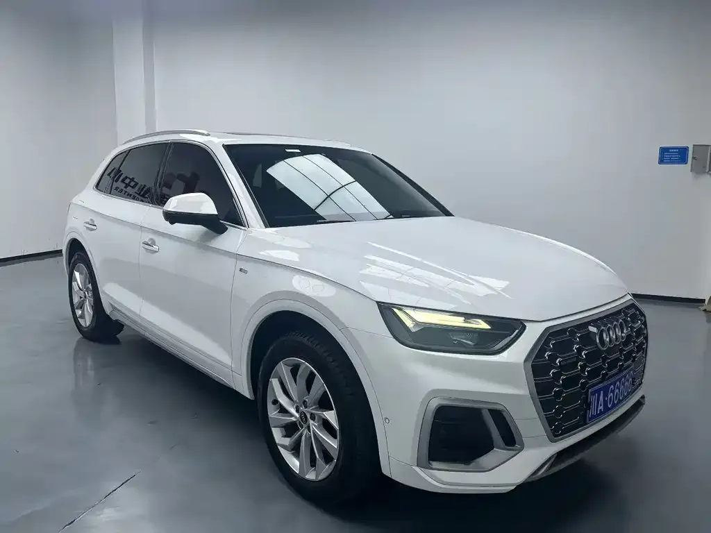 Audi Q5L — фото 4