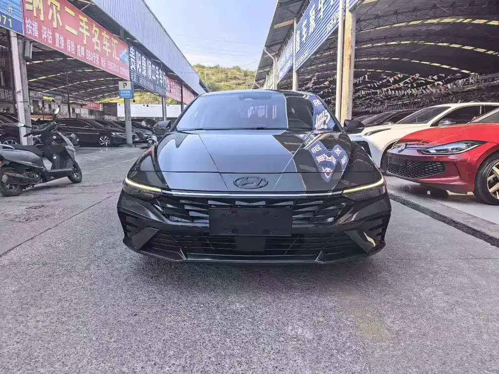 Hyundai Elantra