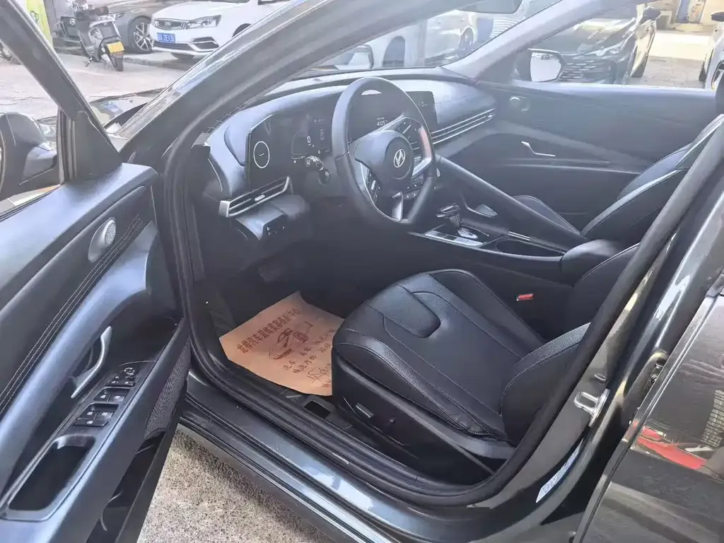 Hyundai Elantra 2024 из CN, фото 3