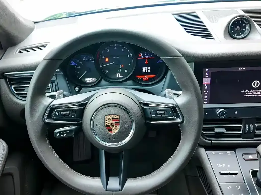 Porsche Macan — фото 4