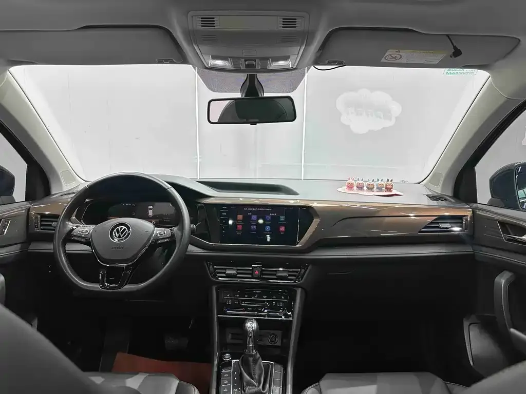 Volkswagen Tharu — фото 3