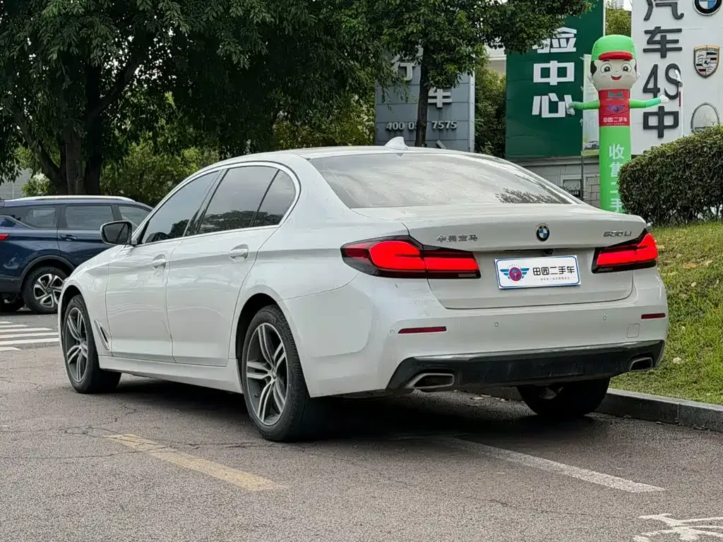 BMW 5 Series — фото 9