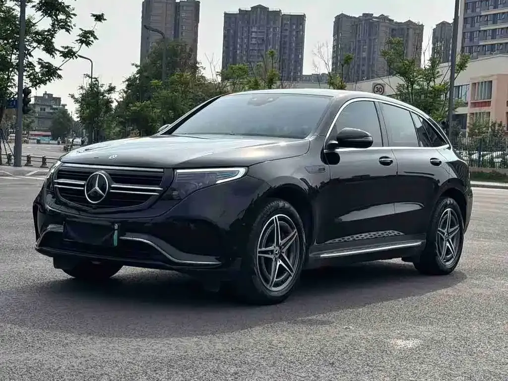 Mercedes-Benz EQC — фото 1