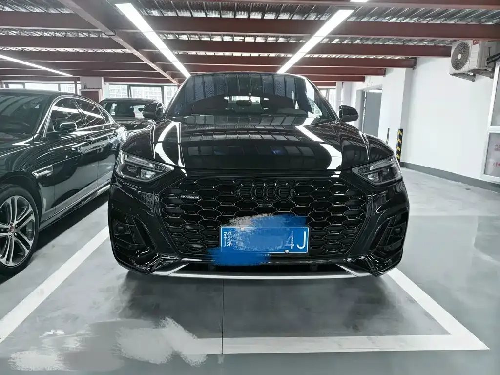 Audi Q5L Sportback — фото 9