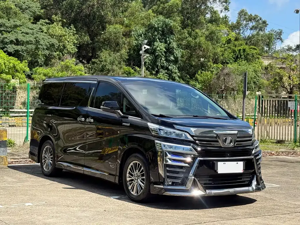 Toyota Vellfire — фото 2