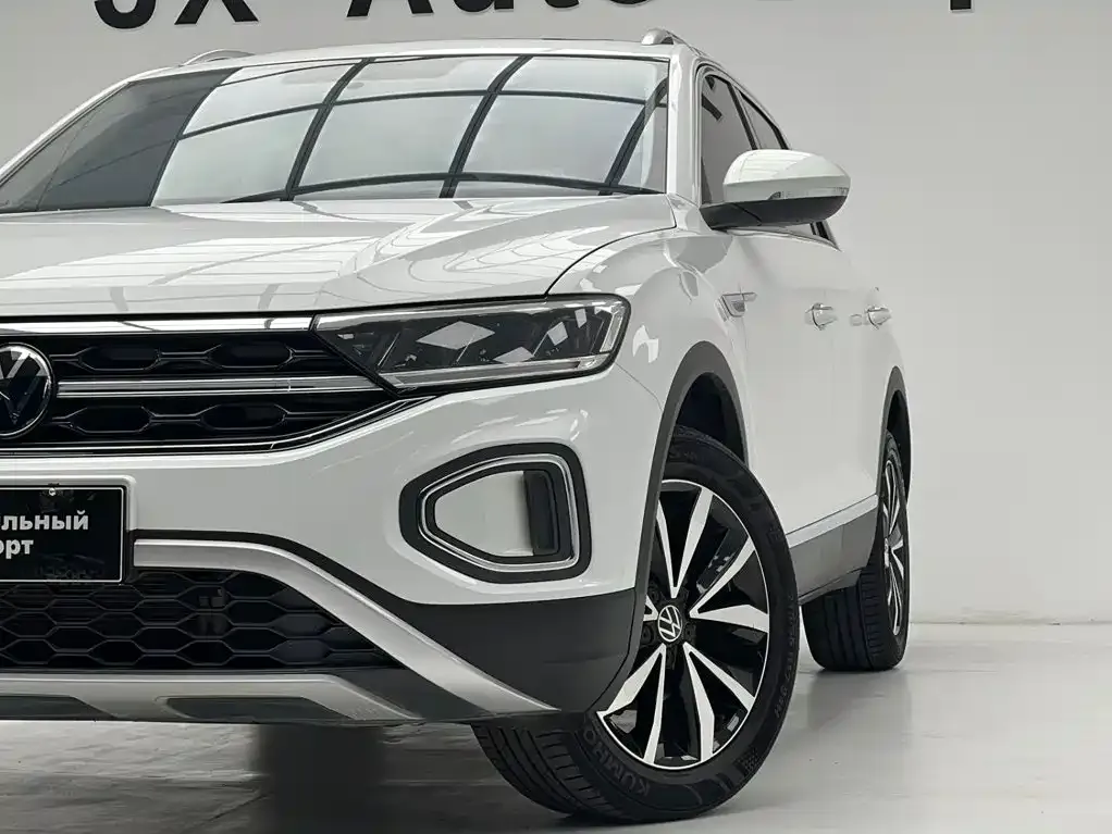 Volkswagen T-Roc — фото 5
