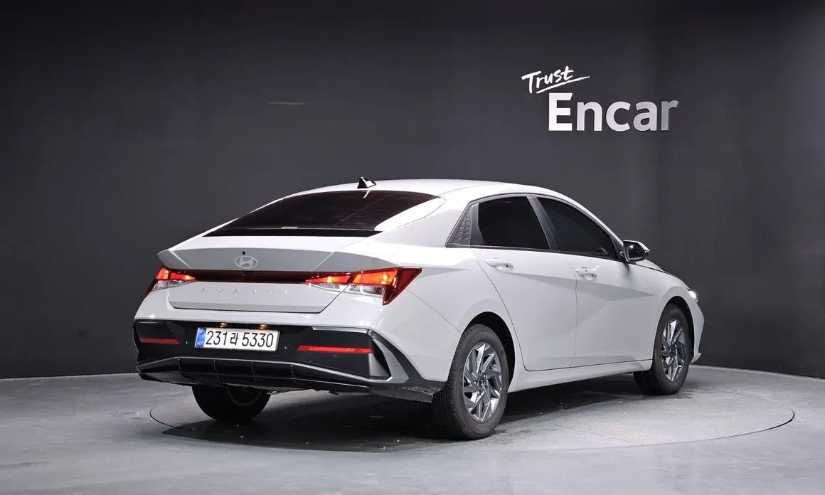 Hyundai AVANTE — фото 4