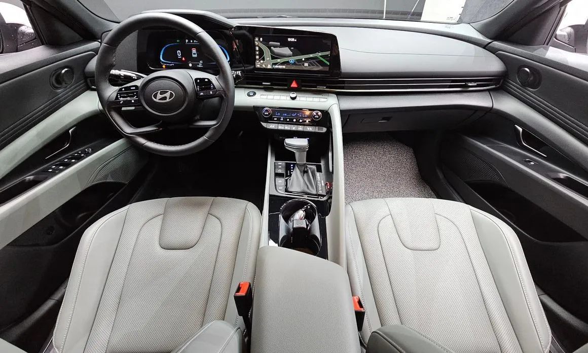 Hyundai AVANTE — фото 9
