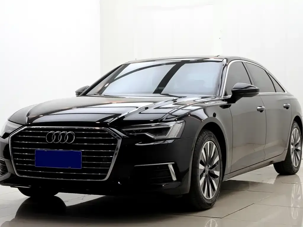 Audi A6L — фото 1
