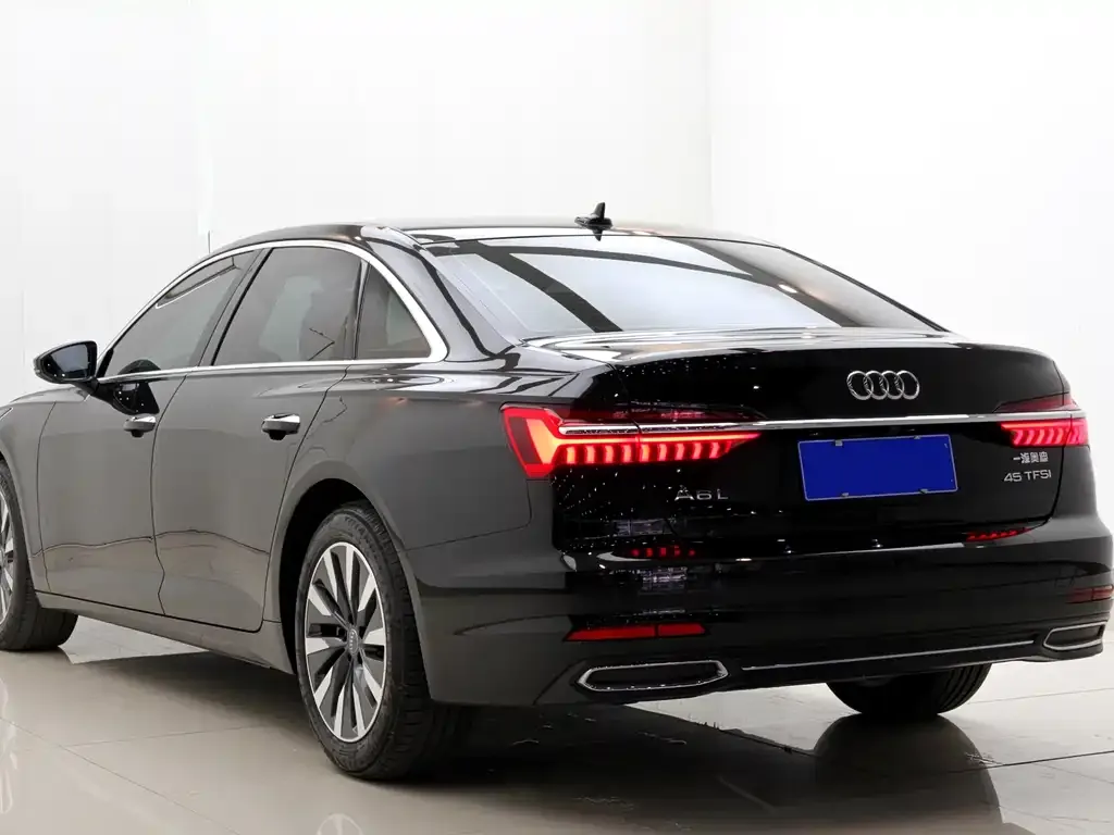 Audi A6L — фото 6