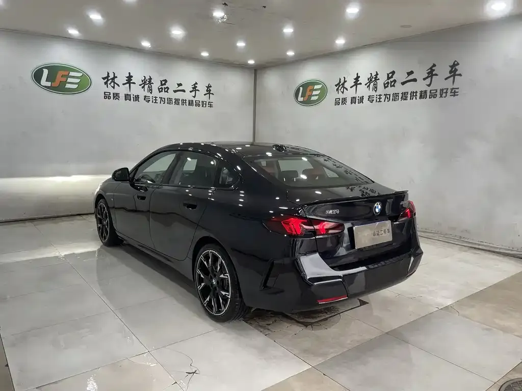 BMW 2 Series 2025 из CN, фото 8