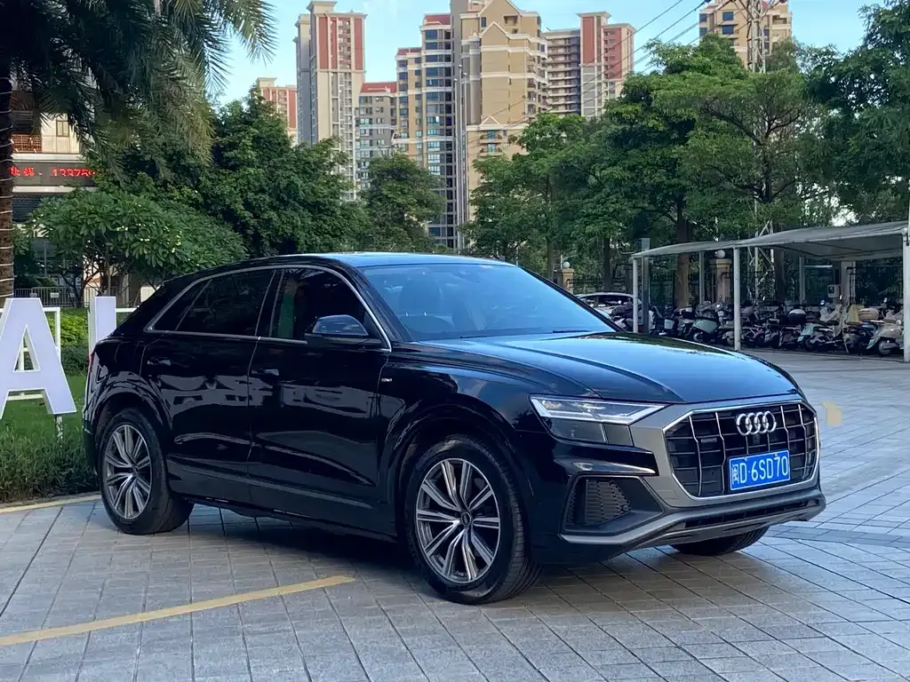 Audi Q8 — фото 5